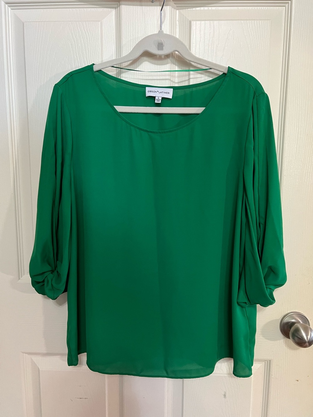 Gibson Latimer Emerald Green Scoop Neck Blouse